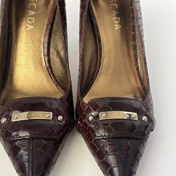 Escada snake embossed burgundy brown leather heel pumps Size 38 - Picture 15 of 16